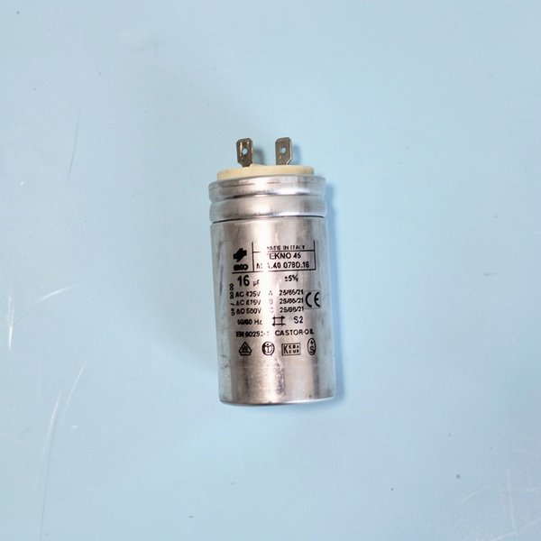 Condensateur 16 µF CBB65